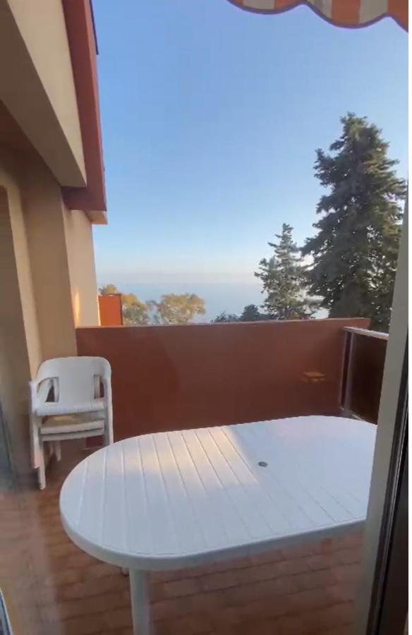 Residence "Le Golfe Bleu" Roquebrune-Cap-Martin Exterior foto