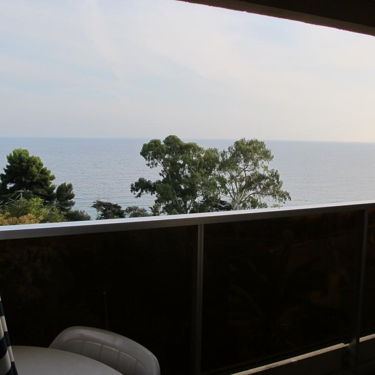 Residence "Le Golfe Bleu" Roquebrune-Cap-Martin Quarto foto